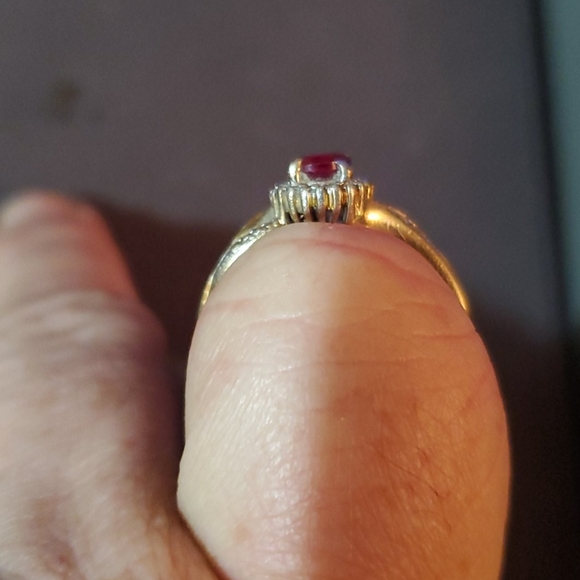 Sterling silver ruby ring - Picture 4 of 5